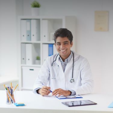 Get Video Consultation  with Top Specialists 